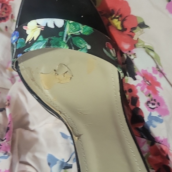 Delicious Flower Heels - Picture 2 of 5